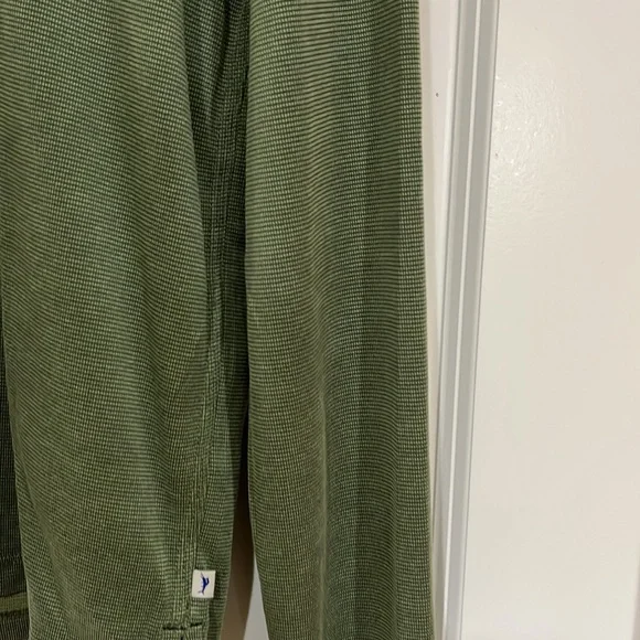 Brand New never worn sz M Tommy Bahama sweater - Picture 5 of 8